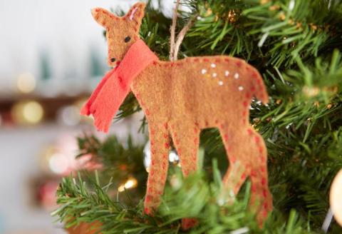 Felt deer ornament 